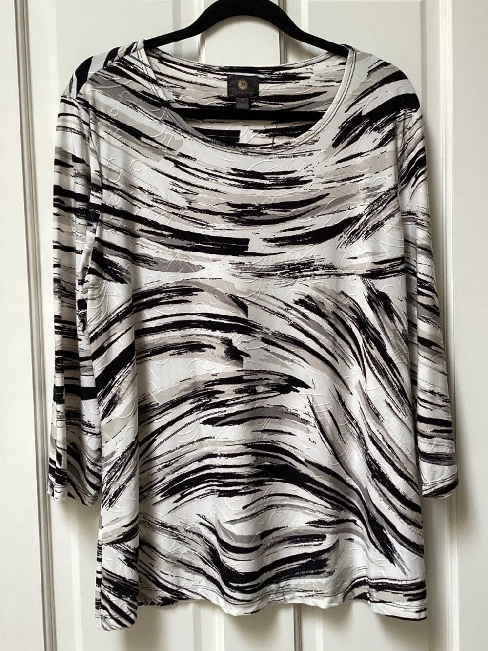 JM Collection black and white tunic top, size XL